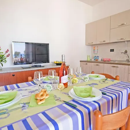 Lorinne Vista Mare Apartment *